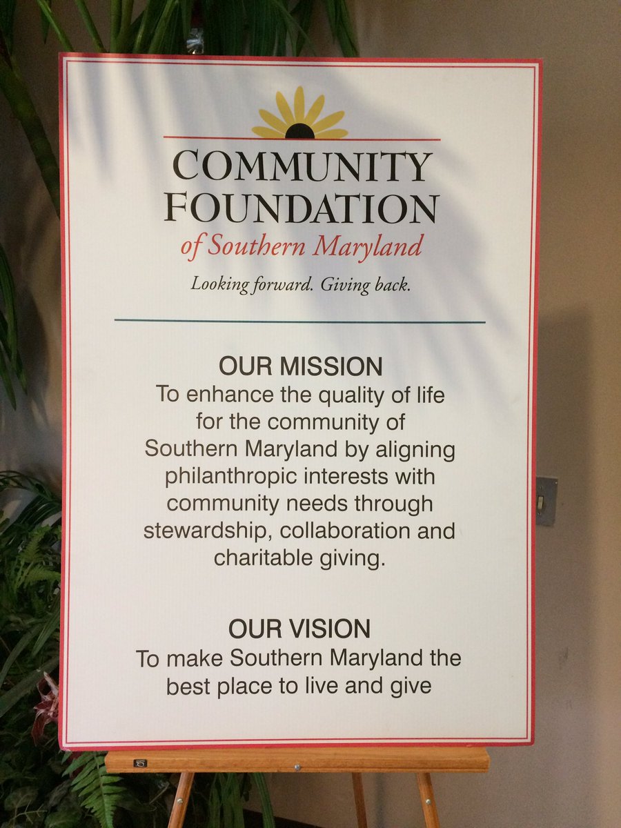 NonprofitInsCSM's tweet photo. Listening to Charlotte Davis, executive director of the @RuralMaryland Council, keynote speaker at the #CommunityFoundation of Southern Maryland’s Annual Philanthropy Day Luncheon. #LookingForwardGivingBack https://t.co/XN4wVlVVl7