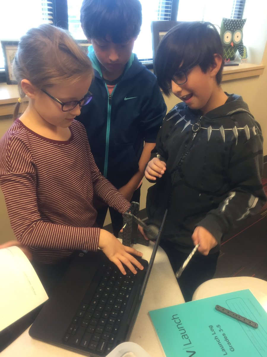 PrincipalBooe's tweet photo. Students succeeding in creating pendulums and discovering more about potential and kinetic energy with “Project Lead the Way” in 4th grade! @LubbockISD @MillerOwls https://t.co/PNkc4G6gpG