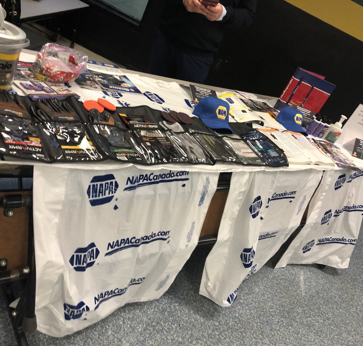HWDSB_SHSM's tweet image. Engaging with Community Partners around the tech to support #TechnologicalStudies Educators #HWDSBSubjectPD @WestdaleSS #TechnologicalStudies