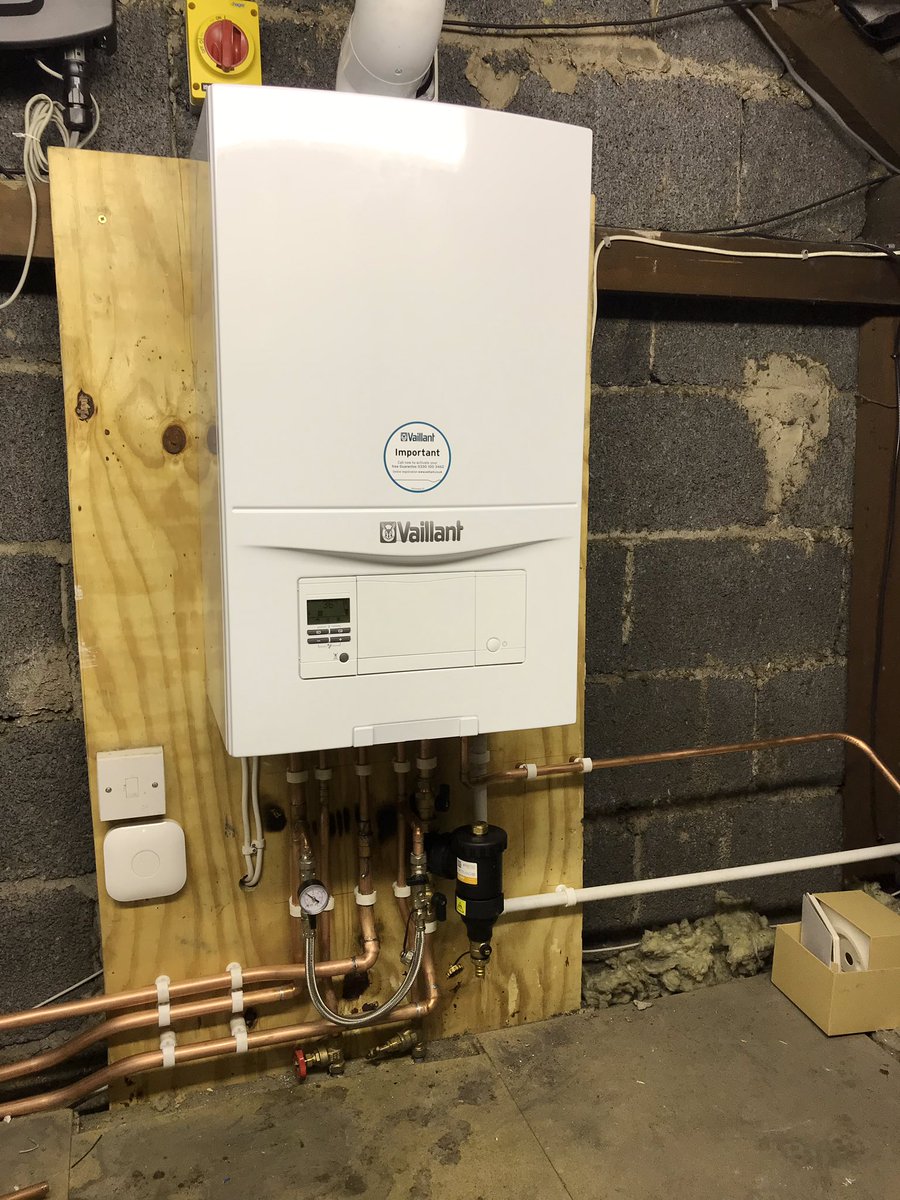 spgas2's tweet photo. Job done another @vaillantuk fitted 🤗 https://t.co/LWwQyCMtqM