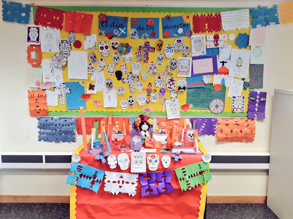 MissBolanos's tweet photo. This is how we celebrate Día de los muertos at ESJ! My Y7s and Y8s have been working hard to create our own altar while  learning about this Mexican tradition 🇲🇽  #proudteacher #mfltwitterati @EppingStJohns https://t.co/9uQjJVMoPT