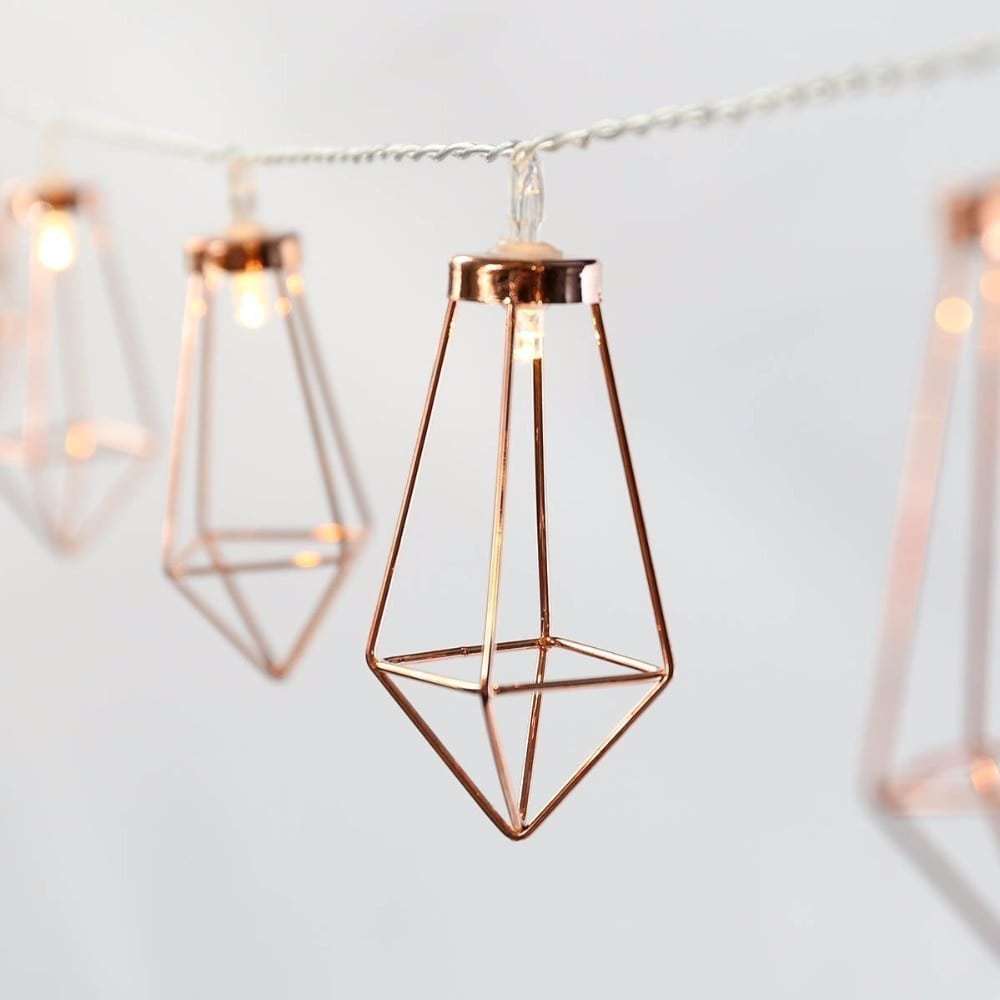 BlogPropShop's tweet photo. Our diamond LED fairy lights are battery operated &amp; available in two sizes. They are designed to be used indoors, with decoration in mind, and will look fantastic as a prop in your photos. Place your order here: https://t.co/84dBIYTNRC #fairylights #diamonds #diamondsareforever https://t.co/ahEZSK7J9h