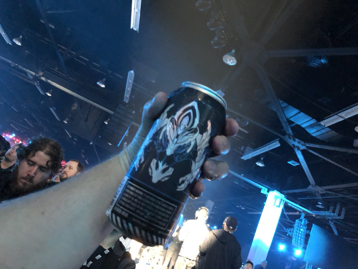 xSeven's tweet photo. Starting BlizzCon off right. Power Overwhelming IPA for Starcraft’s 20th anniversary. Delicious! https://t.co/Hz05HkIPjw