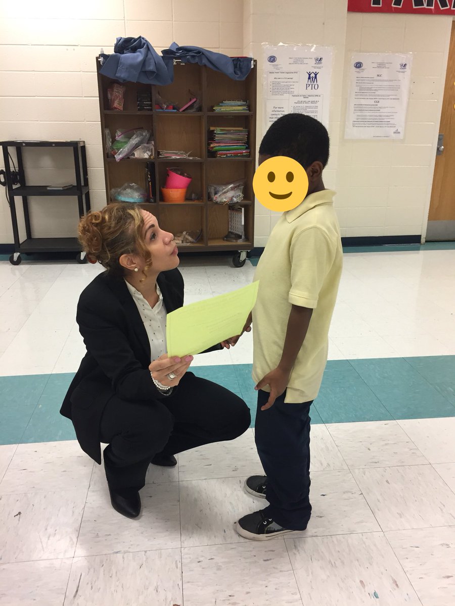 EzzieFigueroa's tweet photo. So proud of these students for receiving positive office referrals this past week! #Sanchez2018 @JoeBrummer @HartfordSuper @VConner13 @JuneMSellers1 https://t.co/t7ayHxItvs