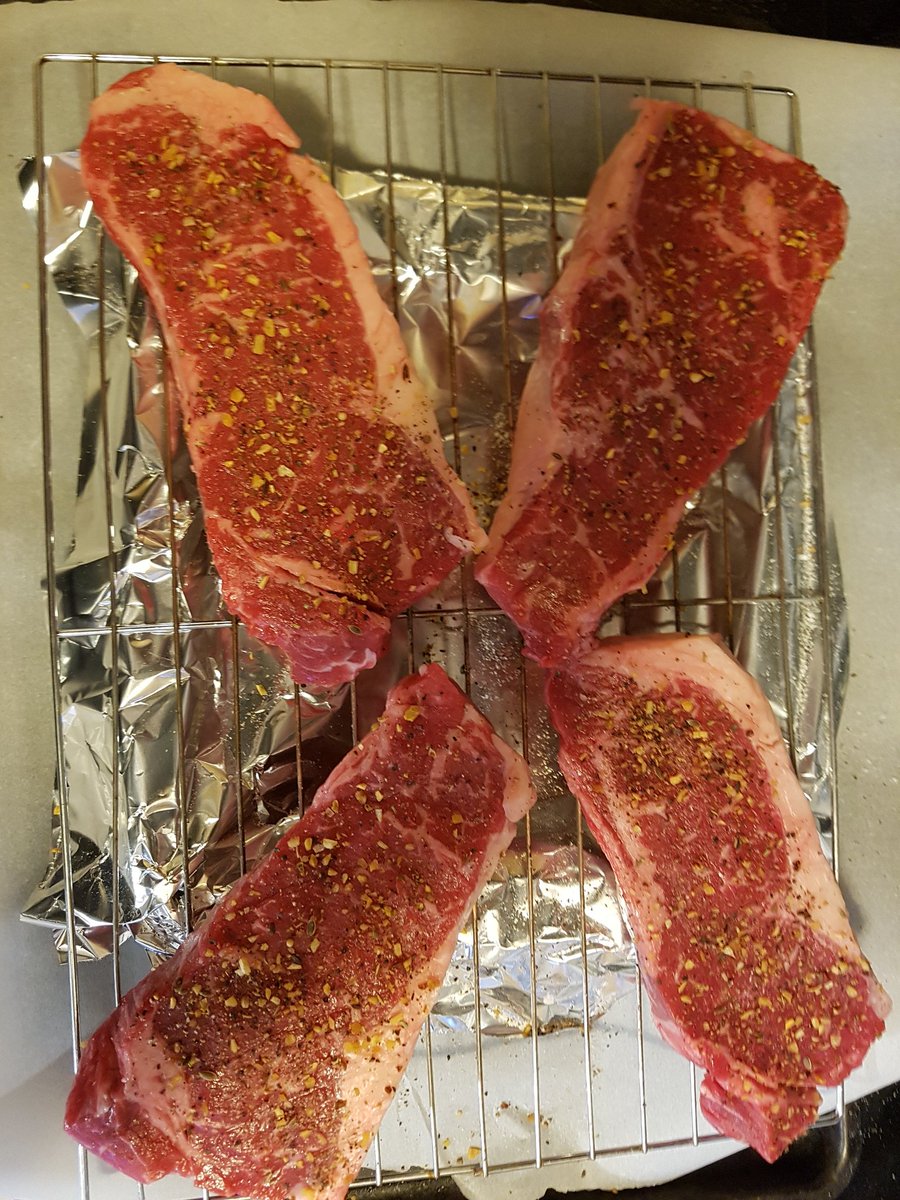 DavidtheDeuce's tweet photo. Striploin steaks prepped for #ReverseSearMethod Thank you Whitchurch-#Stouffville @LongosMarkets for the value pack sale! https://t.co/zrC29oNy88