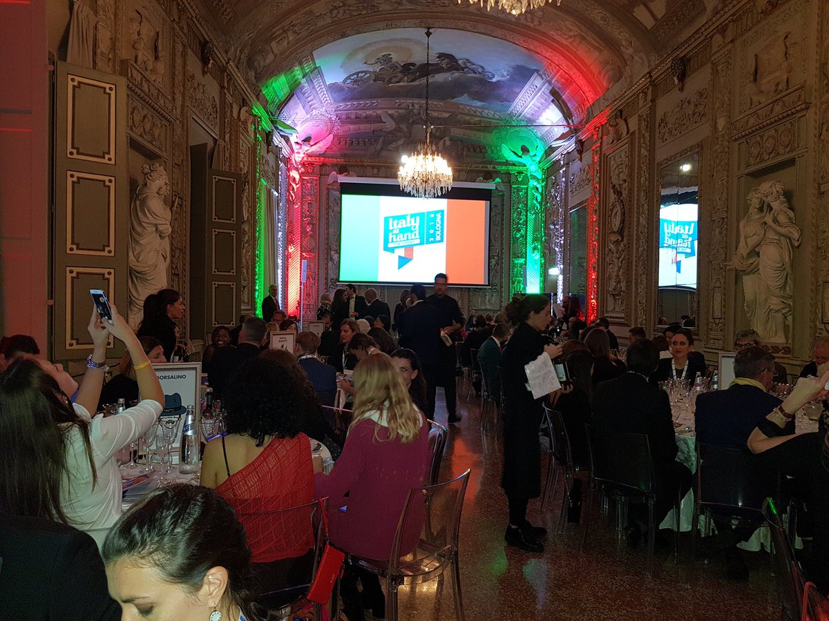 Andrea__Leoni's tweet photo. An Amazing Night with @CBitalia_ and @Bologna_CB  #ItalyatHand #Bologna #gruppouna https://t.co/Q6lC8HuUZY