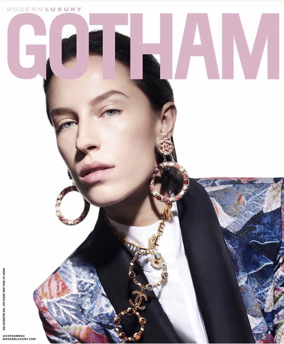 salonAKS's tweet image. Never Underestimate the Power of the Brow 👊🏻💥 #eyebrowsonpoint