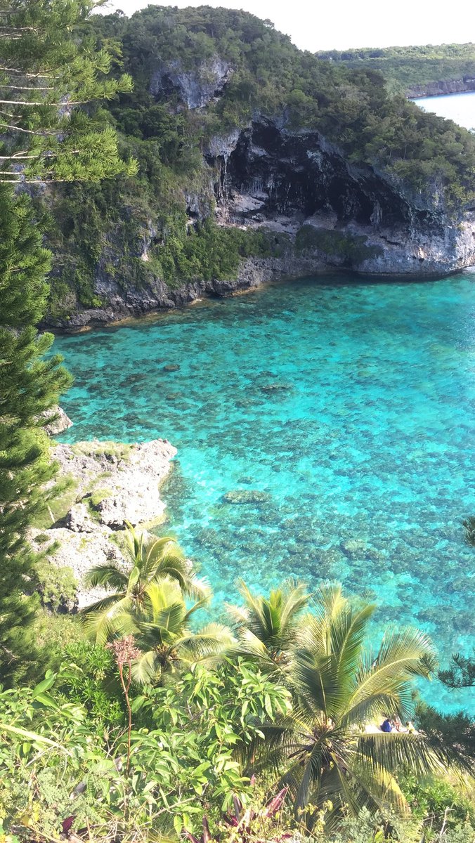 BuenosViajesAL's tweet photo. Il y a peu d’endroits qui donne l’impression d’être comme à la maison. Épanouis, heureux. Et bien, la #NouvelleCaledonie en est un 
#CraquageDeVoyage 😍

@Nouvl_Caledonie #Paradis #Voyage https://t.co/P70bb9cSWl
