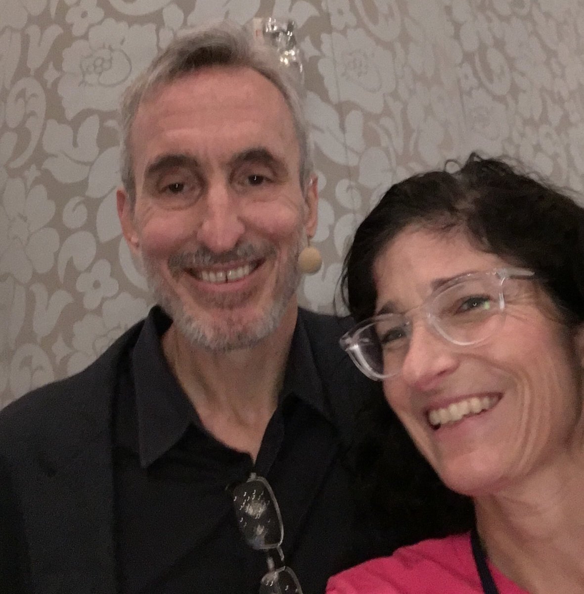 lovegoodfats's tweet photo. Excited for @garytaubes to speak!  #lowcarb #fatisback https://t.co/fWxd2Gei17