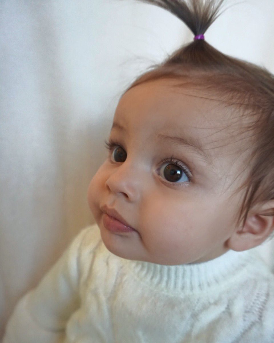 My girlie! Baby winter fashion is the cutest ❄️✨💕