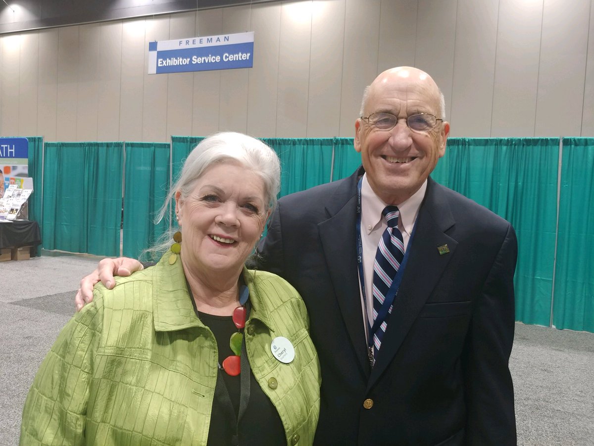 mindy_strom's tweet photo. Come out to @PearsonPreK12 booth 119 to meet some of our authors.  Jennifer Bay-Williams will be here at 1:30. #NCTMRegionals https://t.co/1AJ9NWkLBn