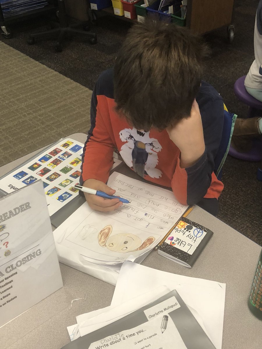 mrszsclass's tweet image. Using Editing Pens to check for punctuation, capitals, and spelling!  #editorsatwork