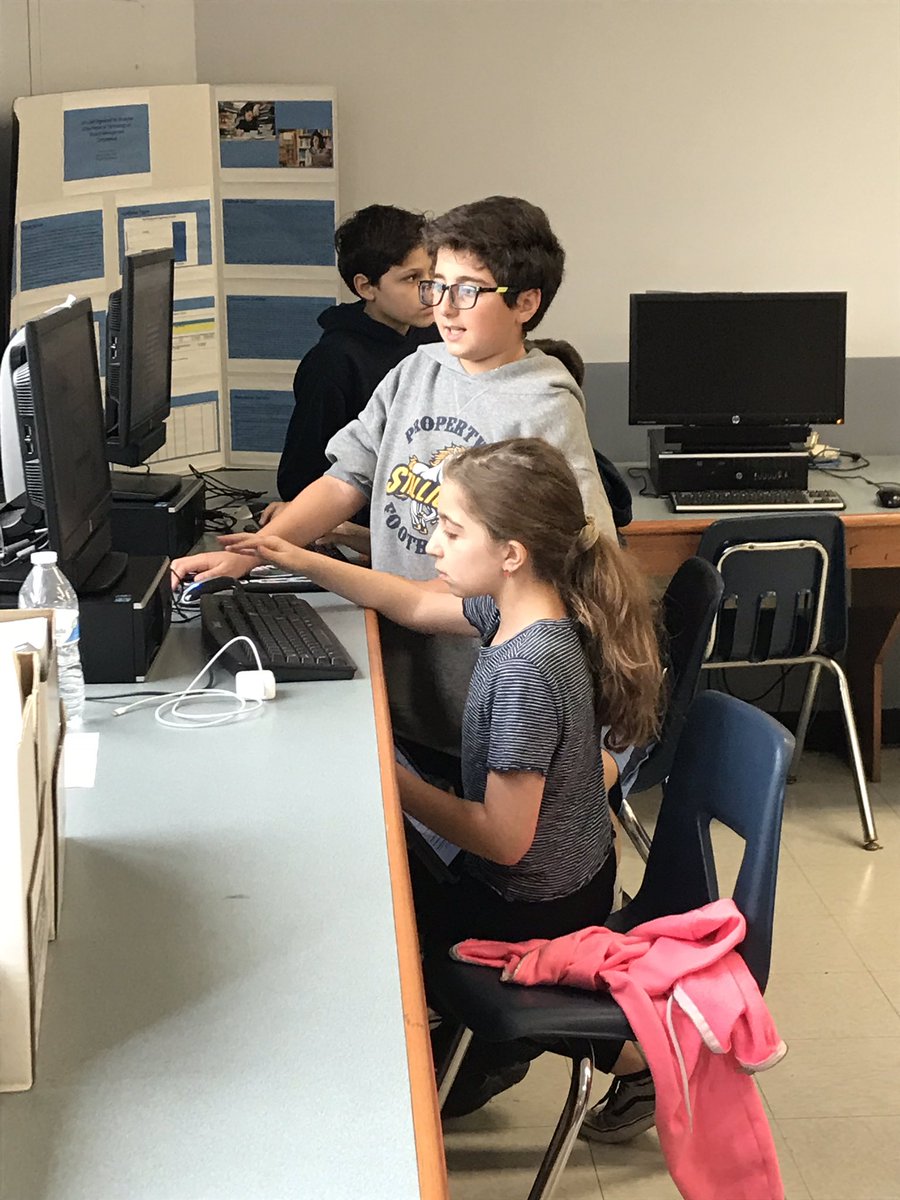 OMS_NY's tweet photo. Is this a middle school classroom or a Google workspace? OMS students hard at work creating in the Fab Lab https://t.co/xHTRKVyra8