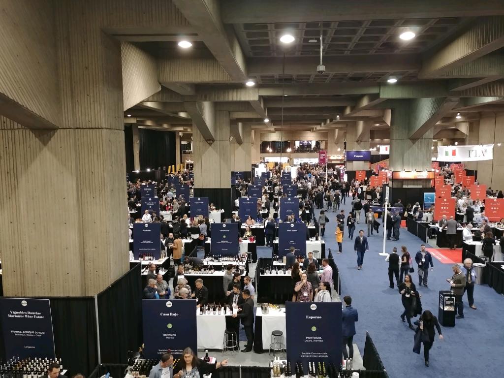 Antreduvin's tweet photo. Vous cherchez une idée de sortie originale ce weekend? Venez faire un tour et visiter nos sommeliers au Salon des vins à la Place Bonaventure! Au menu, des vins en dégustation, entre autres. https://t.co/1BiBfhVjCt