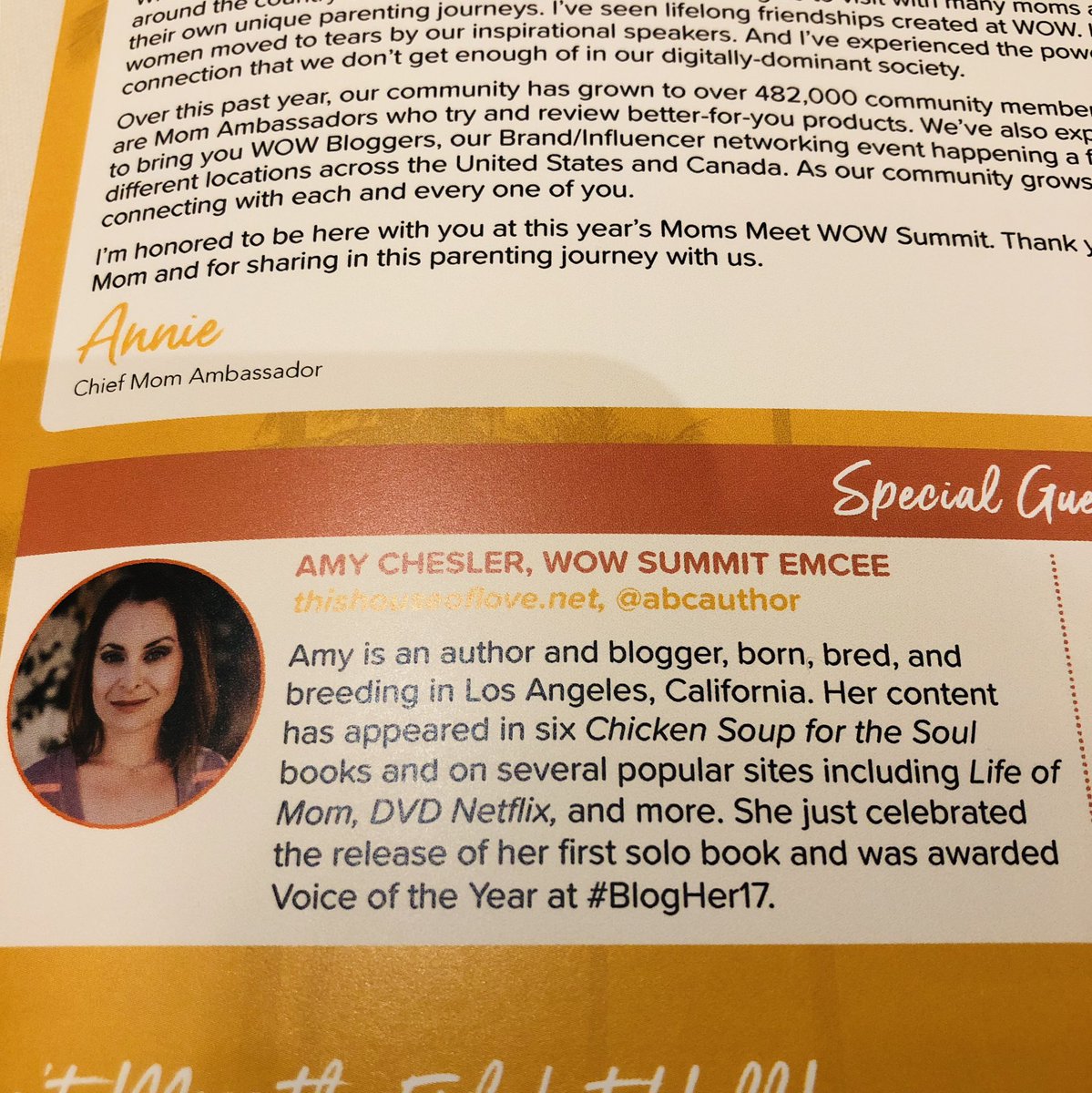 middleyearsblog's tweet photo. #fangirl moment @MomsMeet #WOWsummit. After trying to meet since #blogher17 I finally got to meet @ABCauthor ! Amy is the emcee of the event and is doing an amazing job! #blogger #midlife #momsmeet https://t.co/Hcw2EoRtTp