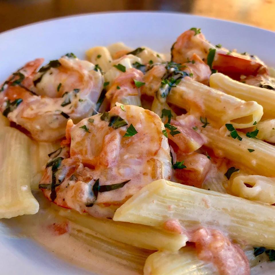 Penne &amp; Shrimp in an Herbed Cream Sauce with Tomatoes  - Today’s Special at Maui Pasta #Restaurant in #Scottsdale!
 Come in for some #italianfood Today!
7704 E Doubletree Ranch Rd #115... Hope to see you soon! Aloha!