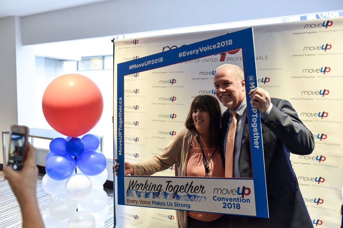 MoveUPTogether's tweet image. Photos with Premier @jjhorgan on our selfie wall at Convention? That’s pretty darn cool. Almost as cool as voting YES for #ProRep. 😎 #MoveUP2018 #EveryVoice2018