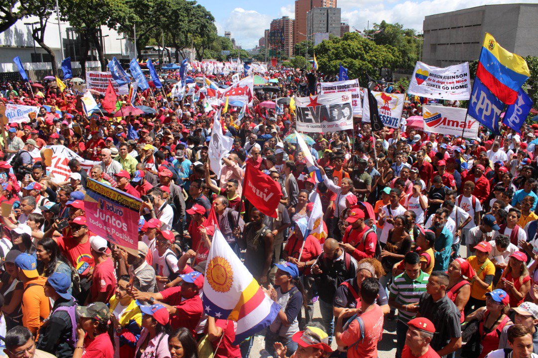 hugbelpsuv's tweet photo. El canto de Alí sigue cabalgando en las calles de Venezuela. ¡Viva Alí Primera! ¡Viva el canto bolivariano! #AlíSigueCantando https://t.co/sl0gxNfiwS