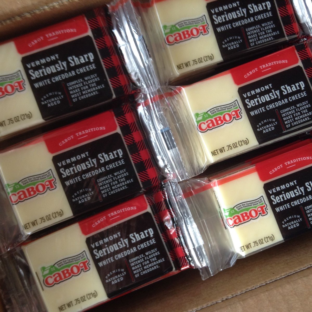 kristeninvt's tweet image. Spent the afternoon picking up snacks for the #BTV @vetstownhall event. (Vets are invited to speak; the whole community is invited to attend and listen this Sun. 11/4. vtvetstownhall.eventbrite.com)  Many thanks to @cabotcheese, @DakinFarm, Chapin Orchard, others for donating. @CCV_VT