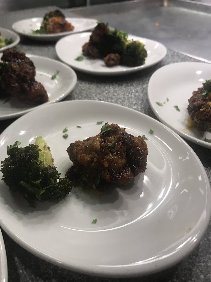 bonappetweet's tweet photo. We are hosting a very special #GuestChefSF in partnership with @TwitterAsians and to celebrate #diwali a little early, chef Rupam Bhagat from @RituIndianSF is here serving up a scrumptious Tandoori chicken dish, come meet him. https://t.co/jWiRhzTHgh