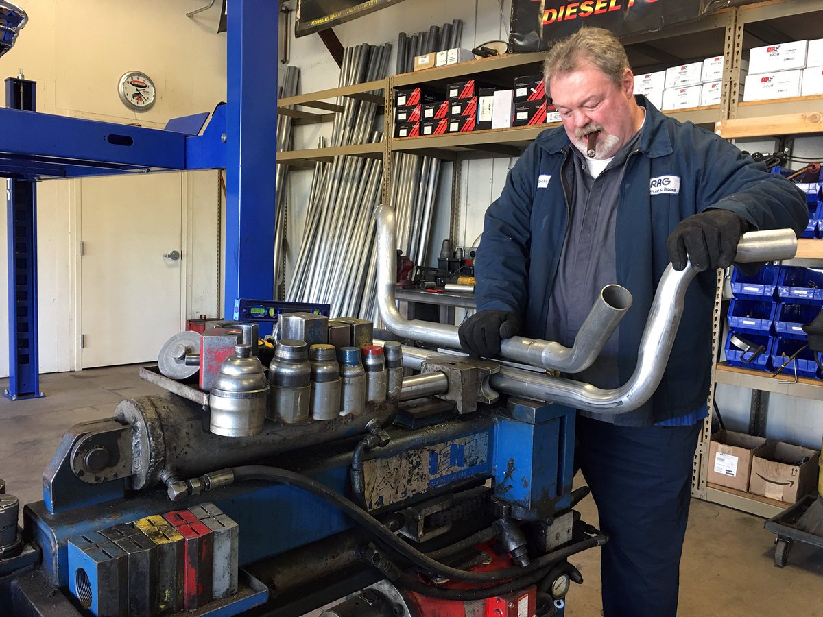 oregonmetro's tweet image. Rocky Plucar had to move his #Milwaukie business for the MAX Orange Line, read how @trimet helped him thrive in his new location. oregonmetro.gov/news/southwest…