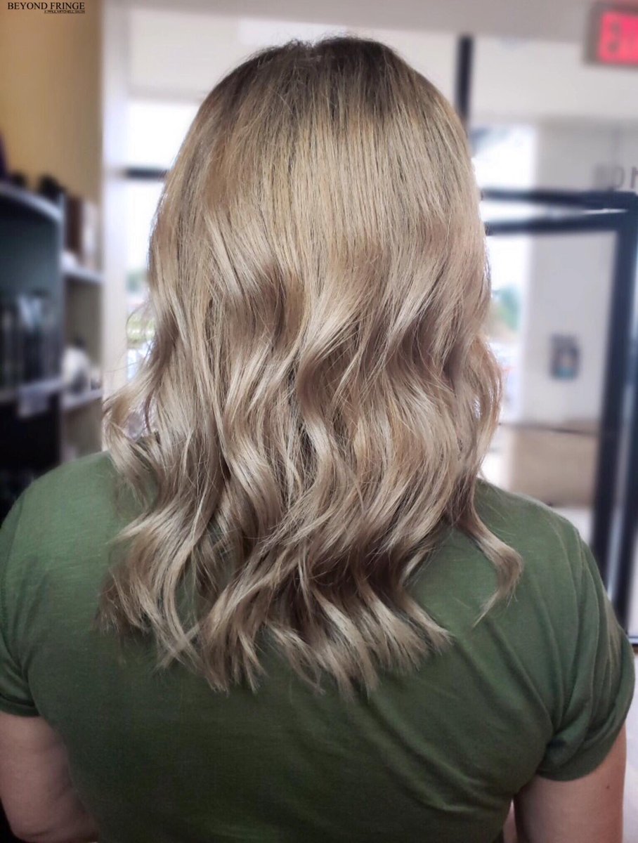 beyondfringe's tweet photo. Sultry and soft~
Toned with #thedemi 
By creative artist *Courtney*
936-447-2887
#paulmitchellfocussalon #haircolor #hairsalon #hairstylist #iheartpm #licensedtocreate #americansalon #modernsalon #behindthechair #paulmitchellus https://t.co/5GGxN9UaYh