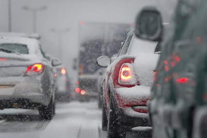 DHSWI's tweet photo. Think ahead! Take some time this weekend to put together an emergency supply kit to put in your vehicle before the snow flies. Get tips on what it should include here: https://t.co/FW1xpY1Ki1 #WIWorking for your health &amp; safety. #WIWX #WIDOT https://t.co/vu9RTiO8Av