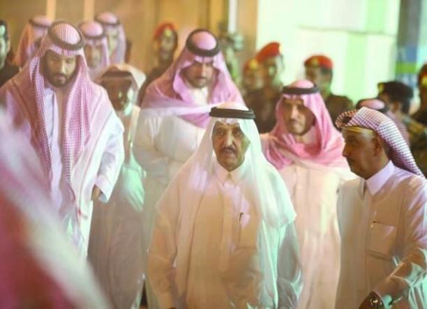 muha14200's tweet photo. @brincev2022 اكحل عدوك لين تعمي عيونه
#احمد_بن_عبدالعزيز
#محمد_بن_سلمان https://t.co/5CnVBHIm8w