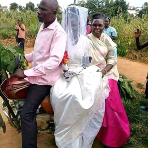 This is the cheapest way to do wedding! No need for you to start running up and down for the friends that will borrow you car or jeep, because that day, you will know that you don't have even one friend , some will tell you that they have emergency travel 😀😀😀😀😂😂😂😂