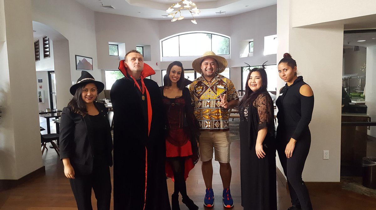 DoubleTree_SRC's tweet image. #LatePost What was your highlight of the week for this year&apos;s #Halloween Take a look at ours~ #FBF #FlashbackFriday  #DoubleTree #Hilton #Sacramento #RanchoCordova #Hospitality #Tourism