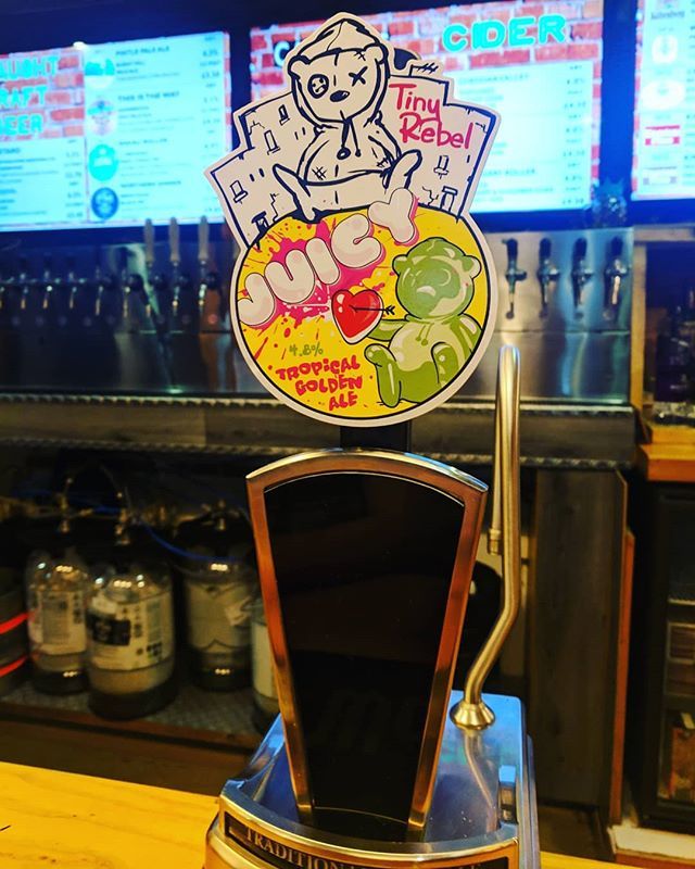 wheeltapperbar's tweet photo. Just hit the bar @tinyrebelbrewco Juicy! And what's this Victorian machinary you ask? We've got a couple of handpumps on the bar for all you traditionalists out there! #cask #caskale #realale #tinyrebel #hamdpull #handpump #dontcallittrad #samestuff #goodbeerisgoodbeer #camr… https://t.co/eLUTsVHylc
