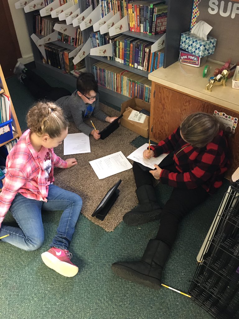 TabiTheTeacher's tweet image. Editing each other’s writing today. I love hearing them give each other feedback! #UnitC #cpsbest #narrative #editors #authors