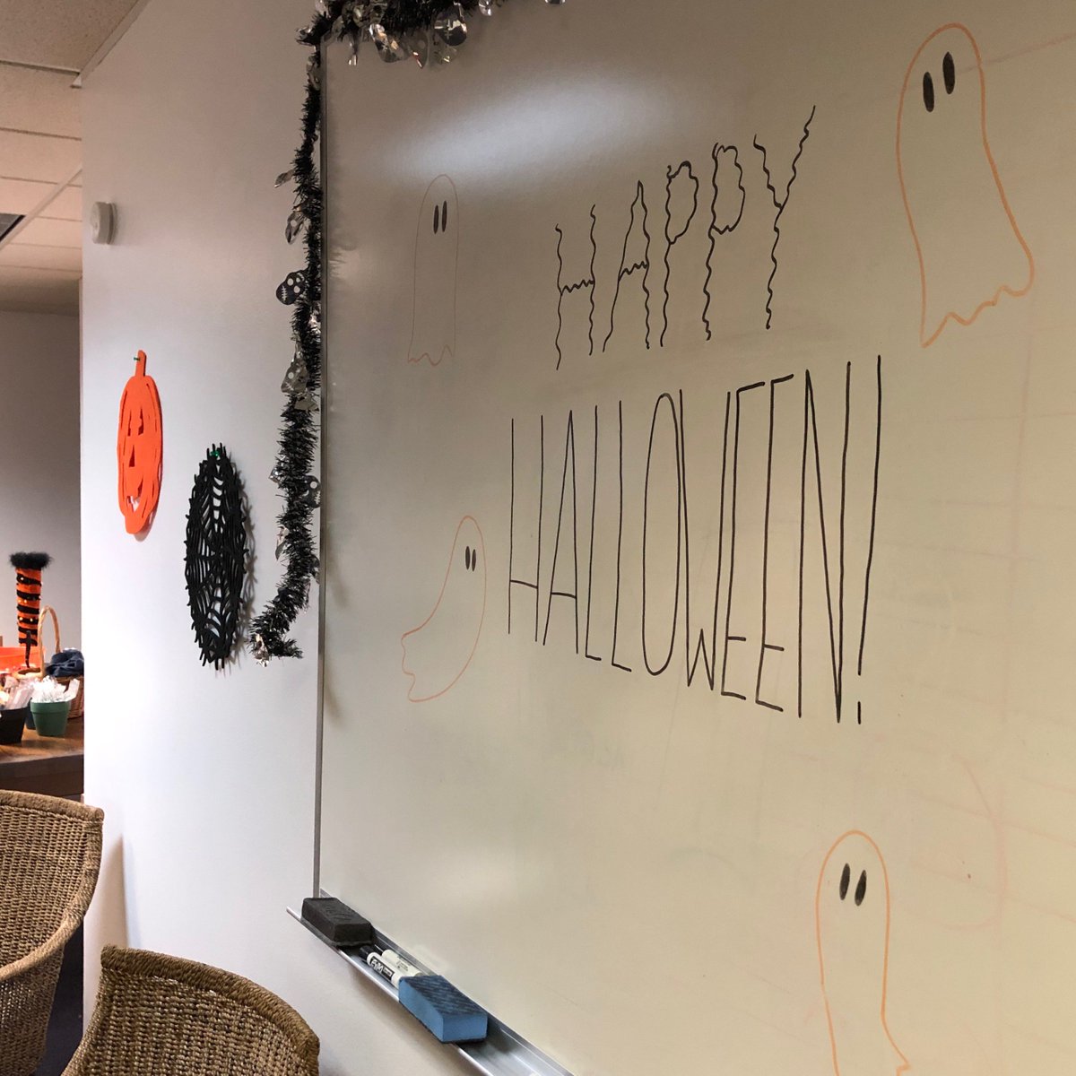 MicroMainCorp's tweet image. Another training in the books! We’d like to thank our attendees for making our Halloween this year a great one!🎃 #cmms #training #Halloween2018 #maintenance #maintenancemanagement