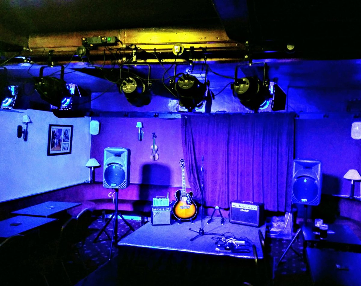 The stage is set for <a href="/MakanaMusic/">Makana</a> live <a href="/SwanDobcross/">The Swan Inn Dobcross</a> tonight #livemusic