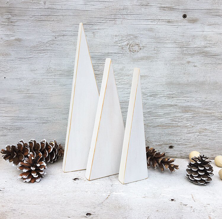 Wooden trees make great year round decor or winter themed decorations for the holidays.  #wood #woodworking #trees #christmastree #christmasdecorations #christmasdecor #interior #maker #etsyshop #etsy #winter #cabin #lodge #cabindecor #farmhouse #minimalism #minimaldecor #nordic