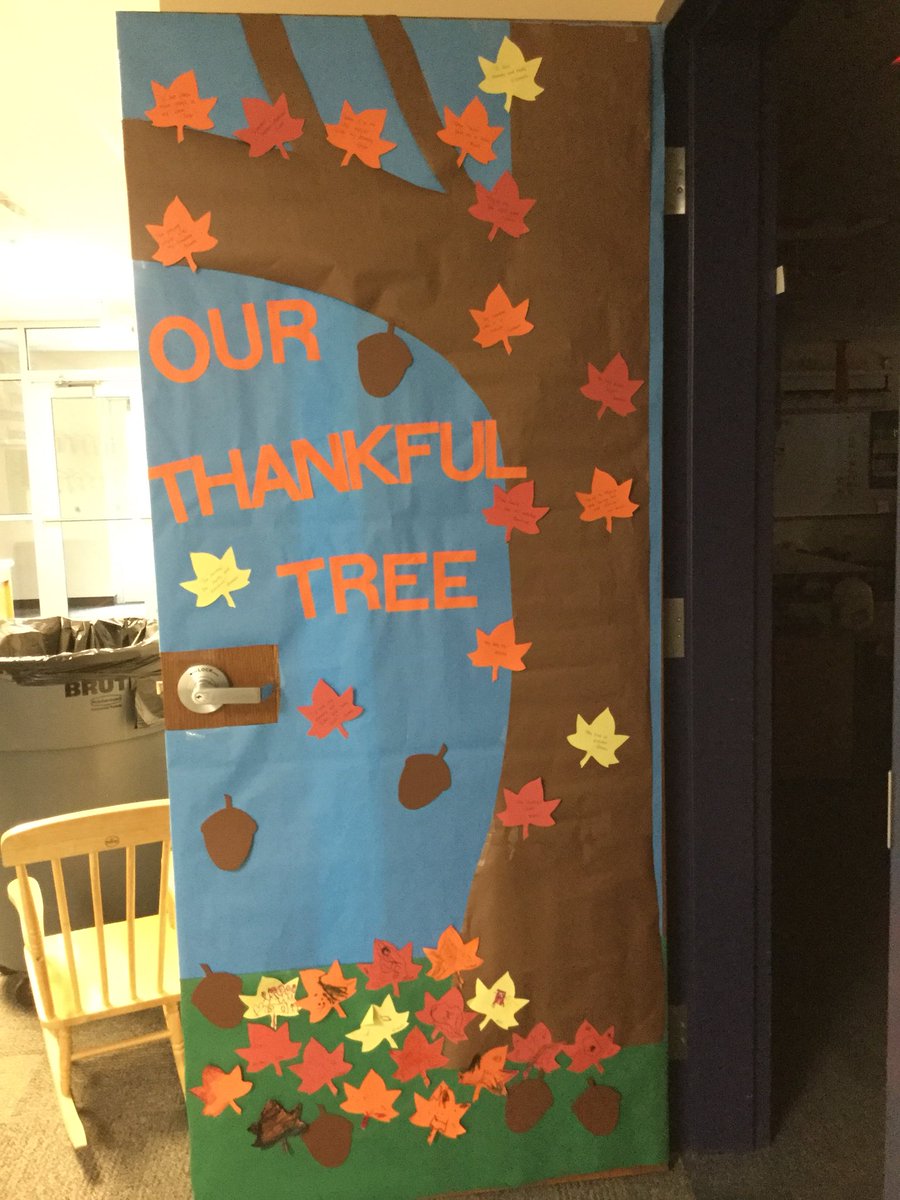 MsMarjP4's tweet photo. Ask your child about our Thankful Tree :) @indyprincipal https://t.co/CjgpRGZDyC