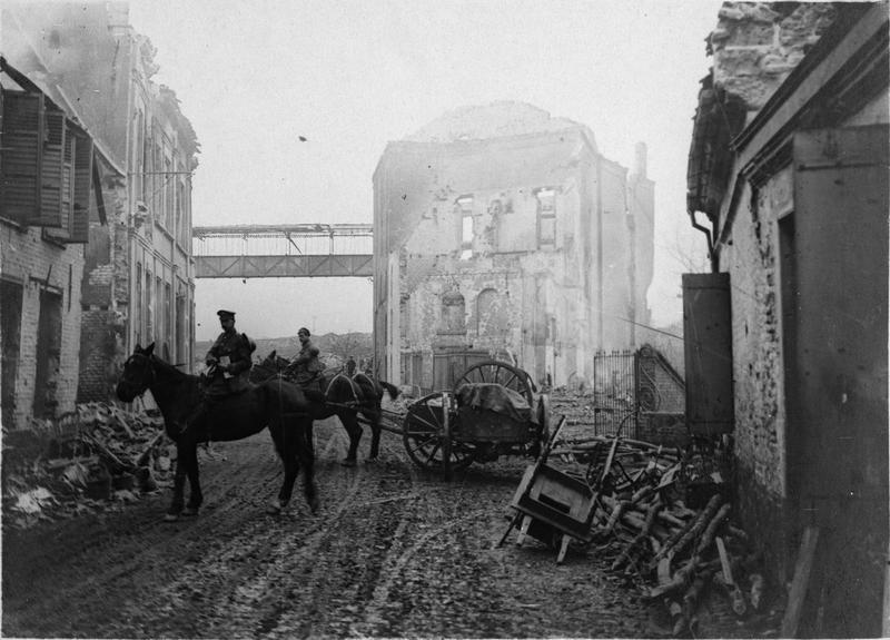 November 2, 1918. British at Valenciennes. dailydiaryww1.wordpress.com/2018/11/02/nov…