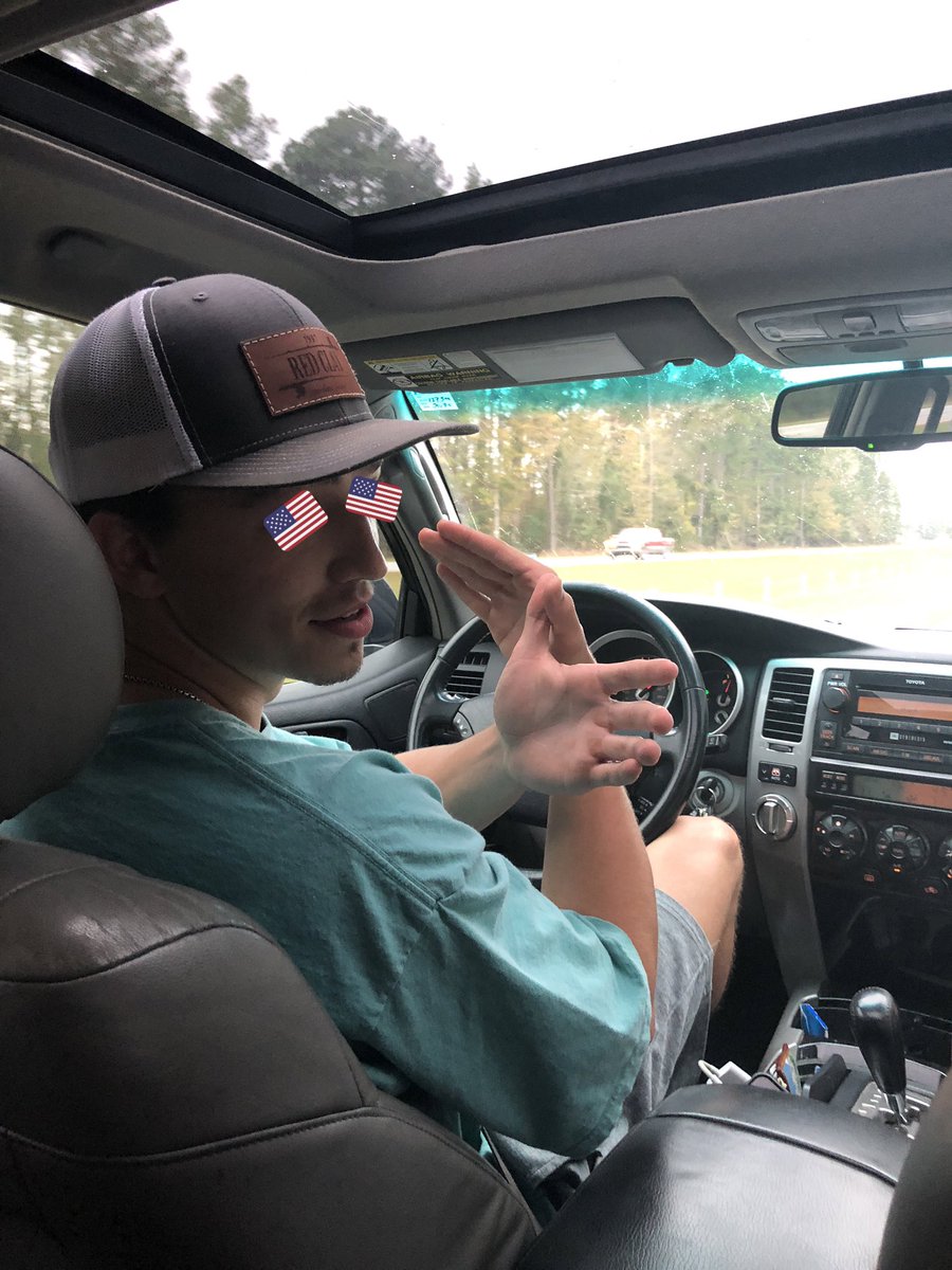 DubClubBaseball's tweet photo. ⚾️#DUBoiz are #GEEBIN their way down to the Greenville Invitational to face off against the @USCClubBaseball Gamecocks, when asked what @zooks12 thought of the matchup he says ,”were gonna treat them like animals” strong words stronger goatee #DUBSonly #wingzup https://t.co/AjSMZ6jKbZ
