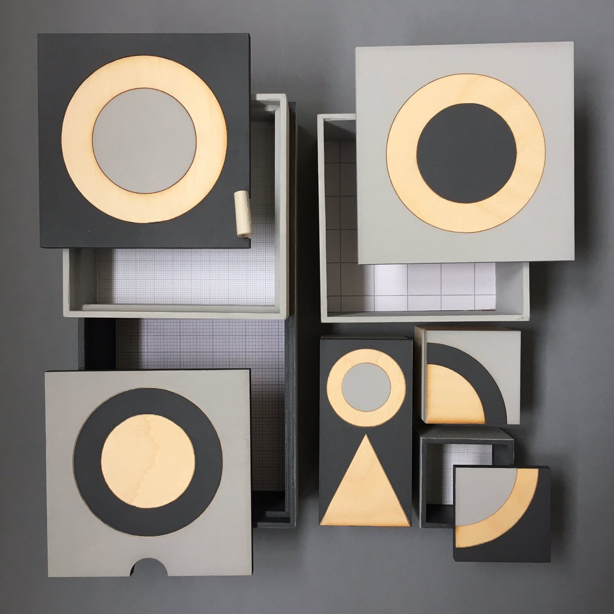 Gallery57art's tweet photo. I love the graphic quality of Vanessa Stopforth’s laser cut, hand-painted wooden boxes. These new designs are heading for @Gallery57art @vanessadesign8 #graphicdesign #geometricdesigns #handpaintedboxes #3ddesign https://t.co/iOkFKtNW7a