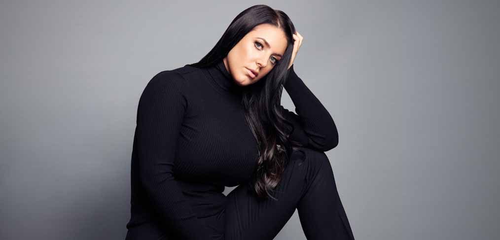 AE Blog: Angela White Goes In-Depth on 'I Am Angela' & More (...