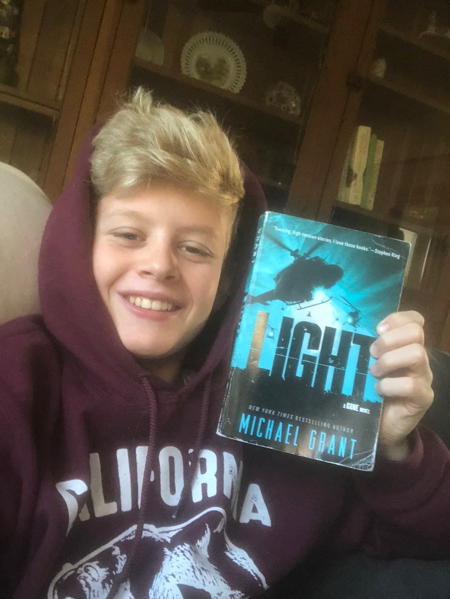 Redwood Readers tweet media