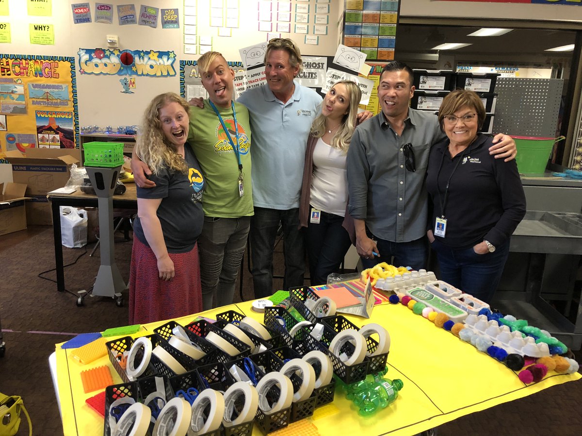 sabrina_sbsd's tweet image. Thank you to our FABULOUS SBSD staff for supporting our first Districtwide STREAM fest! Come join us at Solana Pacific 10am, 11/3. #sbsdedu #sbsdstream