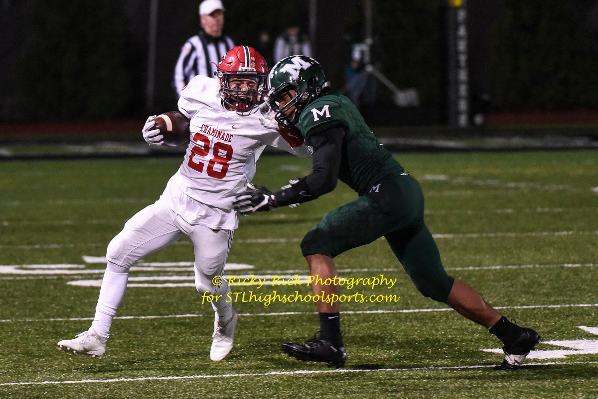 RickyRick_Photo's tweet photo. 11/2/18 - @ccpfootball traveled to @MHS_Footballers for district semi-final #football action. More photo and article by @VessaBen will be at @STLhssports @CCPAthletics @Team_Mehlville #playoffs #314prep https://t.co/CveeTfGdao