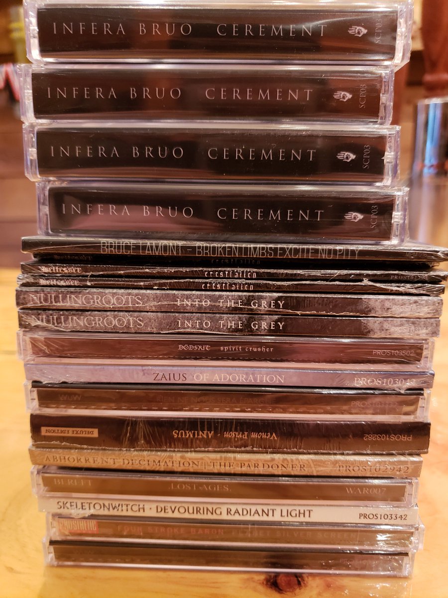 Bolverk9185's tweet photo. We have some really cool stuff to offer for the Det. Valentine's Proprietary release.The awesome folks @ProstheticRcds sent down some great stuff for giveaways. There's a super limited mead/music/coffee bundle. For $34.99 new @TheAtlasMoth cd, a bag of Coffee Noir and bottle . https://t.co/PRnhjGEsnL