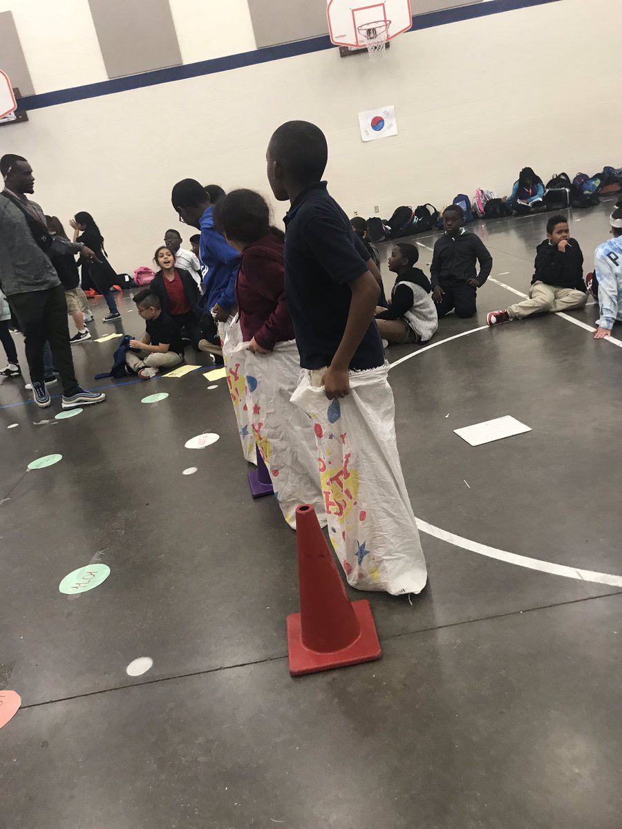 tturner494's tweet photo. Math Olympics Day was full of kinesthetic learning @HoustonSTARS @DrDSkinner @grizfan99 #Allin4JHA https://t.co/rodOmeDvj0
