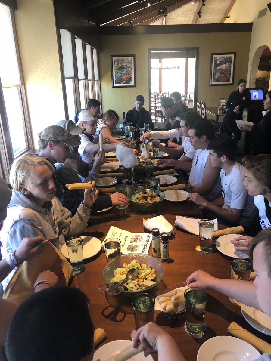 Tesorofootball On Twitter Pre Game Meal At The Olive Garden In