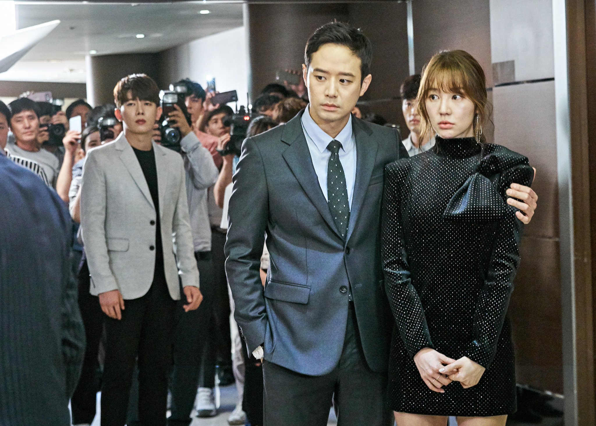 Viki What Happens When A Top Actress Has To Pretend To Be In A Relationship With A Pessimistic Dermatologist We Re Loving Yooneunhye And Chunjungmyung In Lovealert Watch It First On Viki What Happens When A Top Actress Has To Pretend To Be In A Relationship With A Pessimistic Dermatologist We Re Loving Yooneunhye And Chunjungmyung In Lovealert Watch It First On