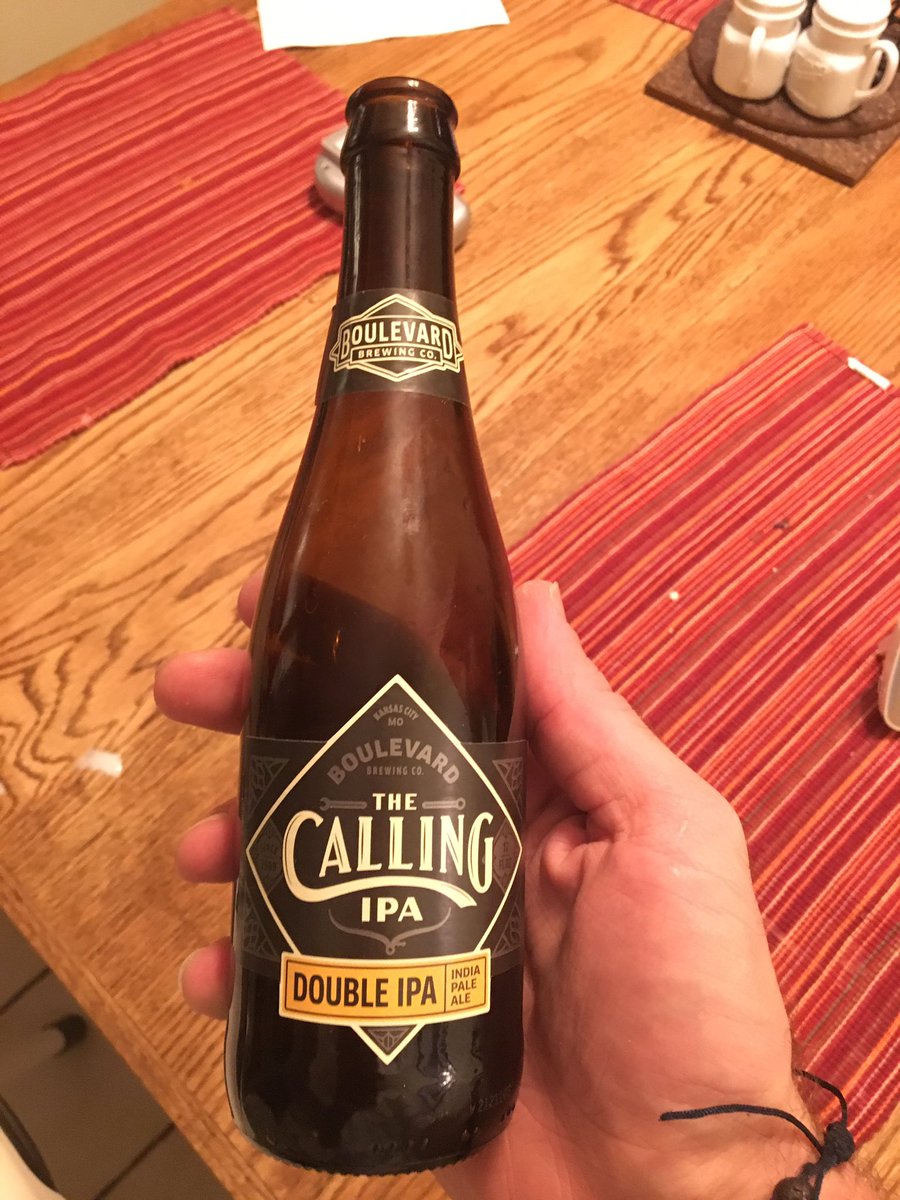 mseigz's tweet photo. @Boulevard_Beer FYI- shards of glass @ bottom of my The Calling IPA today. LO72718 0843 F (24DEC2018) Delicious beer but I don’t like drinking glass :/  #beer #ipa https://t.co/1Ys5K04Xq5