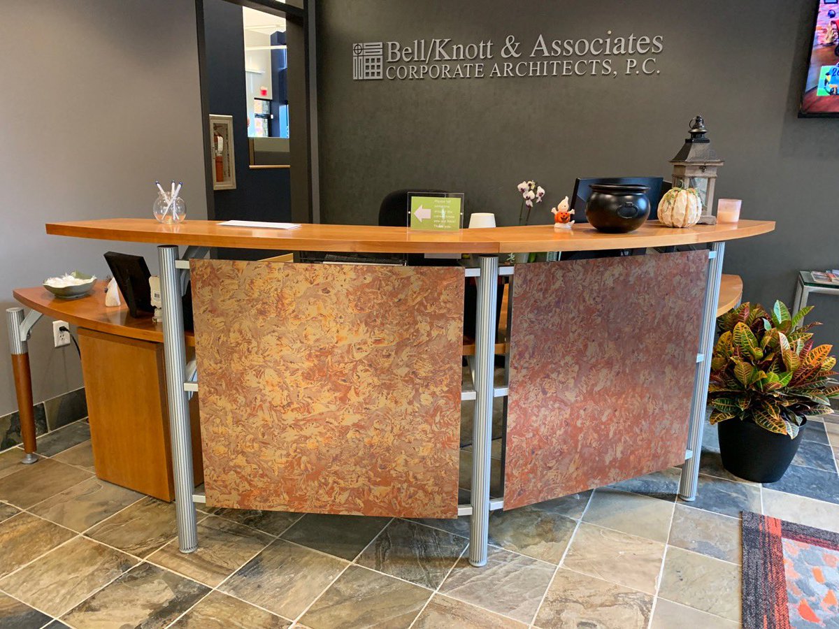 webuildboxes's tweet photo. Before and after. We replaced the old drilled metal panels with new @FormicaGroup laminate panels on this reception desk. #webuildboxes https://t.co/TKO8TaGssC
