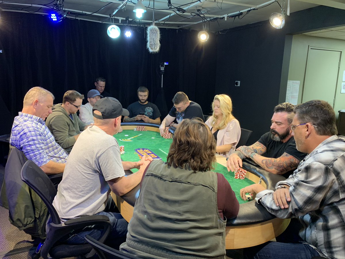 Table for 9 plus a dealer? Yes Please! Pics from last night's broadcast. Catch the video at youtube.com/watch?v=ksnNPx…